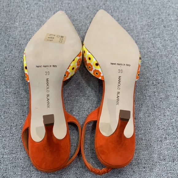 Manolo Blahnik Carolyne Kitten-Heel Halter Pumps - Picture 4 of 10